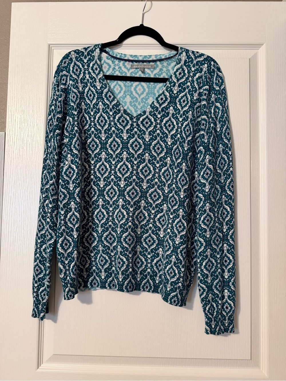 Daniel Rainn Teal and White Patterned V-Neck Top